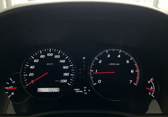 Подержанный автомобиль Toyota Land Cruiser Prado 2008 года (12 фото)