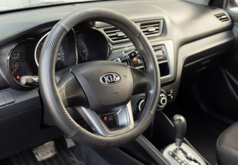 Подержанный автомобиль Kia Rio Sedan 2013 года (11 фото)