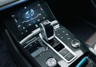 Подержанный автомобиль Chery Tiggo 8 Pro 2022 года (14 фото)