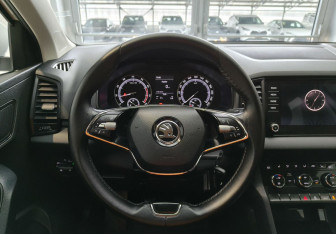 Подержанный автомобиль Skoda Karoq 2021 года (12 фото)