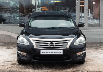 Подержанный автомобиль Nissan Teana 2014 года (2 фото)