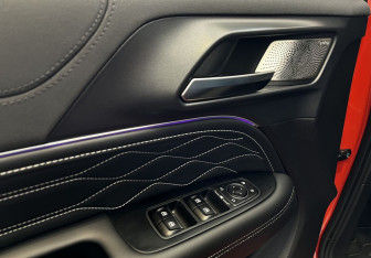 Подержанный автомобиль Tank 300 2024 года (16 фото)