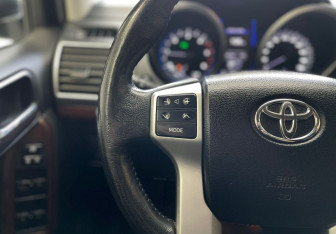 Подержанный автомобиль Toyota Land Cruiser Prado 2017 года (16 фото)