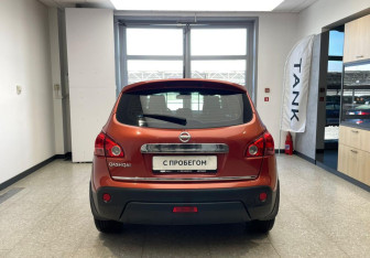 Подержанный автомобиль Nissan Qashqai 2007 года (6 фото)