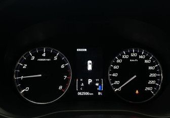 Подержанный автомобиль Mitsubishi Outlander 2021 года (14 фото)