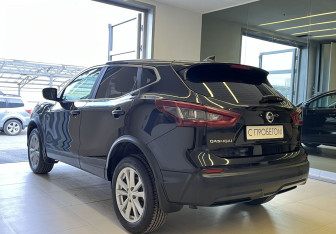 Подержанный автомобиль Nissan Qashqai 2021 года (6 фото)