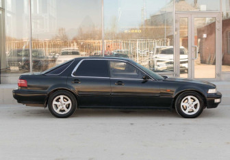 Подержанный автомобиль Honda Inspire 1992 года (4 фото)