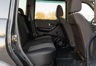 Подержанный автомобиль УАЗ Patriot 2014 года (17 фото)