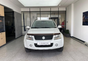 Подержанный автомобиль Suzuki Grand Vitara 2010 года (3 фото)