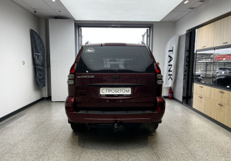 Подержанный автомобиль Toyota Land Cruiser Prado 2007 года (5 фото)