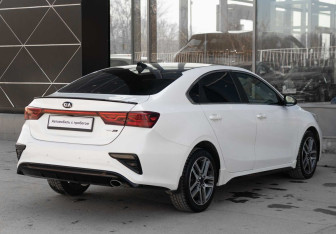 Подержанный автомобиль Kia Cerato Sedan 2020 года (5 фото)