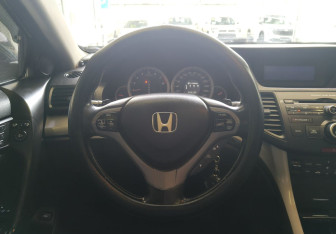 Подержанный автомобиль Honda Accord Sedan 2008 года (9 фото)