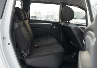 Подержанный автомобиль LADA (ВАЗ) Largus Wagon 2017 года (16 фото)