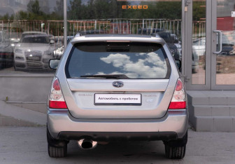 Подержанный автомобиль Subaru Forester Suv 2006 года (6 фото)