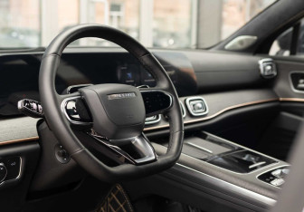 Подержанный автомобиль Jaecoo J8 2024 года (12 фото)