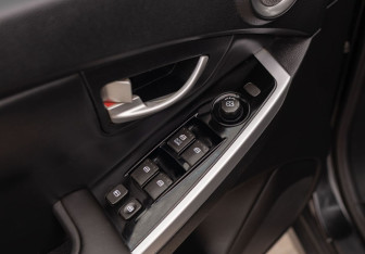 Подержанный автомобиль SsangYong Actyon 2014 года (16 фото)