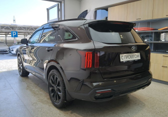 Подержанный автомобиль Kia Sorento 2021 года (7 фото)