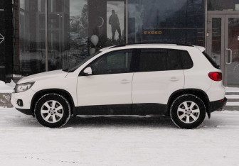 Подержанный автомобиль Volkswagen Tiguan 2012 года (8 фото)