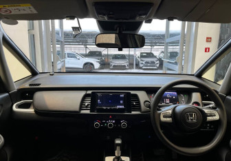 Подержанный автомобиль Honda Fit 2020 года (9 фото)