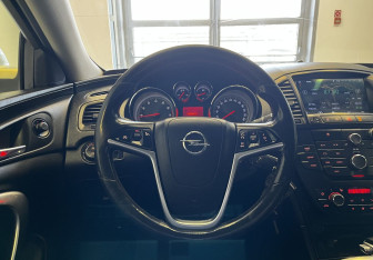 Подержанный автомобиль Opel Insignia Sedan 2011 года (9 фото)