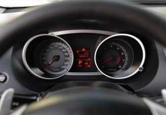 Подержанный автомобиль Mitsubishi Outlander 2006 года (13 фото)