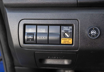 Подержанный автомобиль Mazda CX-7 2007 года (17 фото)