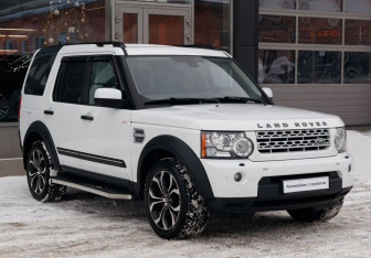 Подержанный автомобиль Land Rover Discovery 2013 года (3 фото)