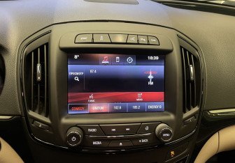 Подержанный автомобиль Opel Insignia Sedan 2014 года (13 фото)