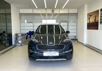 Подержанный автомобиль Kia Sportage 2021 года (3 фото)