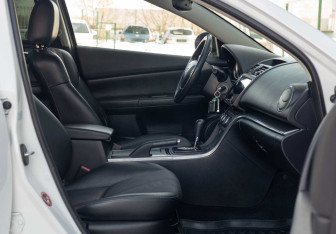 Подержанный автомобиль Mazda 6 Sedan 2012 года (18 фото)