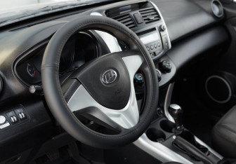 Подержанный автомобиль Lifan X60 2014 года (11 фото)