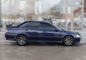 Подержанный автомобиль Honda Accord Sedan 2001 года (4 фото)