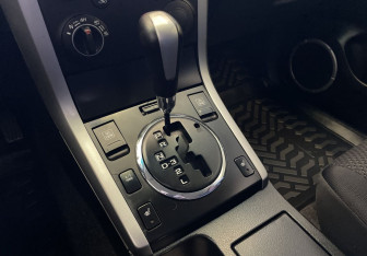 Подержанный автомобиль Suzuki Grand Vitara 2010 года (12 фото)