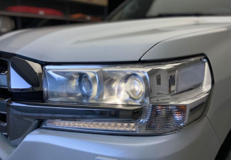 Подержанный автомобиль Toyota Land Cruiser Suv 2017 года (9 фото)