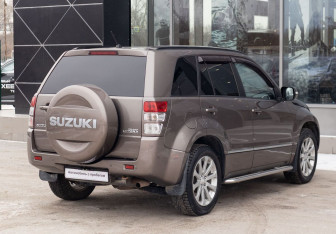 Подержанный автомобиль Suzuki Grand Vitara 2012 года (5 фото)