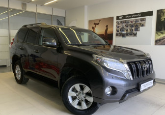 Подержанный автомобиль Toyota Land Cruiser Prado 2016 года (3 фото)