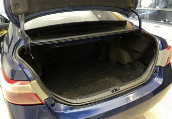 Подержанный автомобиль Toyota Camry Sedan 2007 года (8 фото)