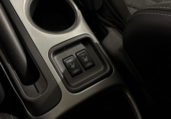 Подержанный автомобиль Nissan Juke 2012 года (12 фото)