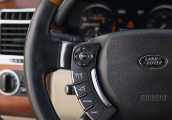 Подержанный автомобиль Land Rover Range Rover 2009 года (11 фото)