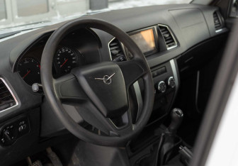 Подержанный автомобиль УАЗ Patriot 2017 года (10 фото)