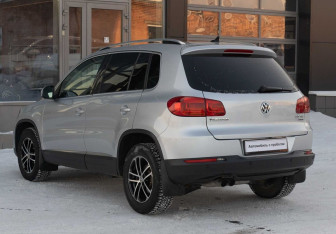 Подержанный автомобиль Volkswagen Tiguan 2012 года (7 фото)