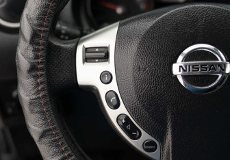 Подержанный автомобиль Nissan Qashqai 2007 года (12 фото)