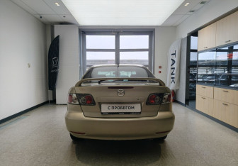 Подержанный автомобиль Mazda 6 Sedan 2005 года (5 фото)