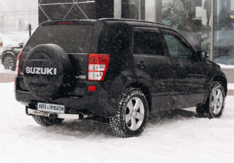 Подержанный автомобиль Suzuki Grand Vitara 2008 года (5 фото)