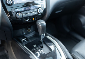 Подержанный автомобиль Nissan Qashqai 2015 года (16 фото)