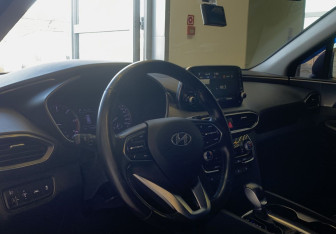 Подержанный автомобиль Hyundai Santa Fe 2018 года (11 фото)