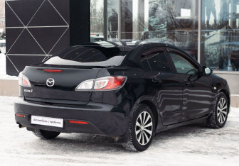 Подержанный автомобиль Mazda 3 Sedan 2011 года (5 фото)