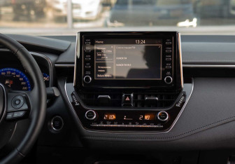 Подержанный автомобиль Toyota Corolla Sedan 2019 года (14 фото)