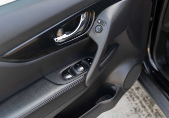 Подержанный автомобиль Nissan X-Trail 2019 года (17 фото)