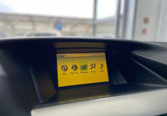 Подержанный автомобиль Lexus RX 2009 года (19 фото)